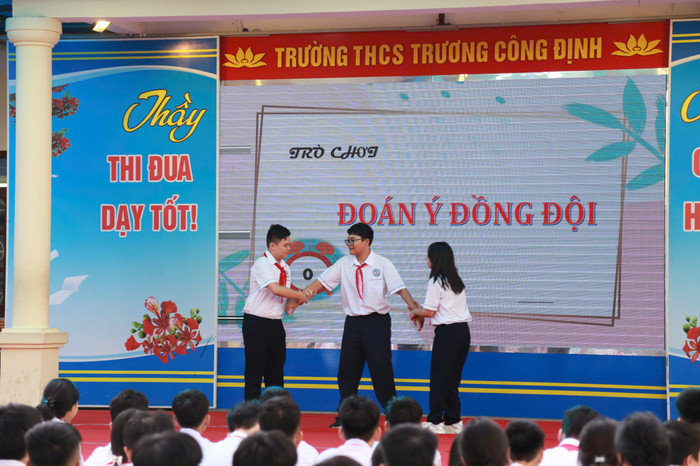 Tình huống trong trò chơi đoán ý đồng đội (Ảnh: LT) GDVN_cd-trai-nghiem-huong-nghiep-3.jpg