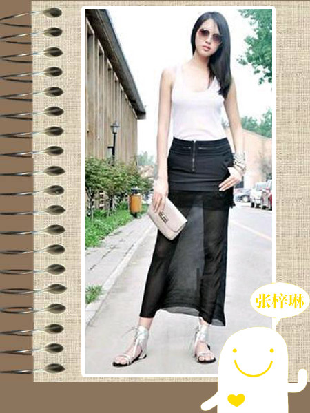 Cũng có lúc cô nàng chọn cho mình những chiếc váy xòe màu sắc rất xì tin, mix cùng áo phông, khỏe khoắn lại nữ tính. Xem thêm: Phong cách thời trang Sao Việt. Cũng có lúc cô nàng chọn cho mình những chiếc váy xòe màu sắc rất xì tin, mix cùng áo phông, khỏe khoắn lại nữ tính. Xem thêm: Phong cách thời trang Sao Việt.