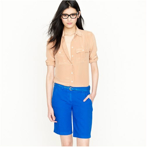 Với những kiểu quần sooc dài, bạn có thể tha hồ diện đến công sở hoặc trường học. Vì chúng rất thanh lịch và trang nhã. Chọn mix cùng áo sơ mi sẽ giúp bạn vừa lạ lại vừa quen đấy! Xem thêm: Bộ sưu tập váy xinh chào hè 2012. Với những kiểu quần sooc dài, bạn có thể tha hồ diện đến công sở hoặc trường học. Vì chúng rất thanh lịch và trang nhã. Chọn mix cùng áo sơ mi sẽ giúp bạn vừa lạ lại vừa quen đấy! Xem thêm: Bộ sưu tập váy xinh chào hè 2012.