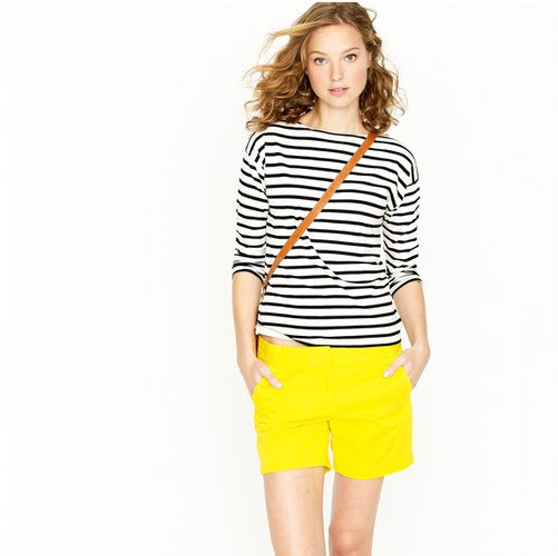 Và hẳn là không thể thiếu bộ đôi quần sooc và áo thun trong mùa hè 2012 này rồi! Xem thêm: Bộ sưu tập váy xinh chào hè 2012. Và hẳn là không thể thiếu bộ đôi quần sooc và áo thun trong mùa hè 2012 này rồi! Xem thêm: Bộ sưu tập váy xinh chào hè 2012.