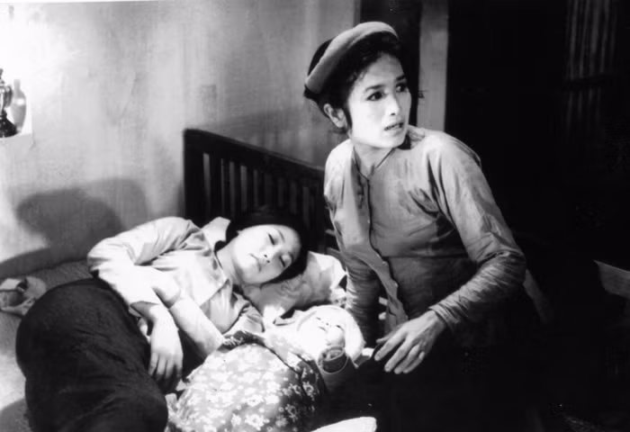 NSND Trà Giang vai Nhân trong phim "Ngày lễ thánh".