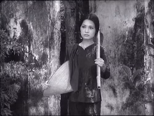 Với thành công của vai diễn này của nghệ sĩ Lê Vân đã đưa phim vào danh sách một trong 18 phim châu Á xuất sắc nhất mọi thời đại do kênh CNN của Mỹ bầu chọn.