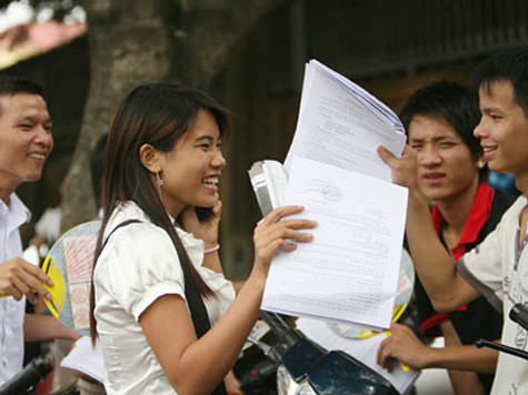 Các thí sinh có rất nhiều lựa chọn khi đăng ký họp tập tại các trường ĐH ngoài công lập (Ảnh minh họa) Các thí sinh có rất nhiều lựa chọn khi đăng ký họp tập tại các trường ĐH ngoài công lập (Ảnh minh họa)