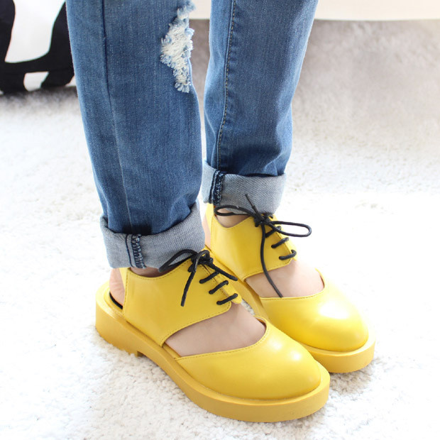 Bạn đang muốn đi picnic cuối tuần cùng bạn bè, và mong đôi "gót ngà" của mình được nâng niu đúng cách? Đây, gợi ý tối ưu dành cho bạn. Không chỉ thoáng mát, tiện lợi mà đôi giày này còn mang màu sắc tươi tắn, tạo nét năng động trẻ trung cho bạn gái. (Ảnh: HB) Xem thêm: Bộ sưu tập sandal, giày hè tuyệt xinh cho bạn gái. Bạn đang muốn đi picnic cuối tuần cùng bạn bè, và mong đôi "gót ngà" của mình được nâng niu đúng cách? Đây, gợi ý tối ưu dành cho bạn. Không chỉ thoáng mát, tiện lợi mà đôi giày này còn mang màu sắc tươi tắn, tạo nét năng động trẻ trung cho bạn gái. (Ảnh: HB) Xem thêm: Bộ sưu tập sandal, giày hè tuyệt xinh cho bạn gái.