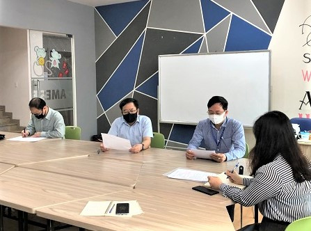 Đoàn công tác của Sở Giáo dục và Đào tạo Hải Phòng kiểm tra các trung tâm Anh ngữ có giáo viên nước ngoài (Ảnh: LT)