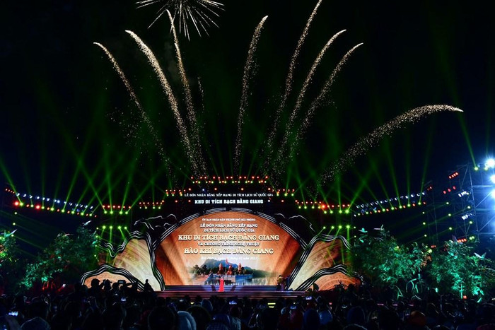 Lễ đón nhận Bằng xếp hạng Di tích lịch sử quốc gia Khu di tích Bạch Đằng Giang được tổ chức trang trọng (Ảnh: CTV)