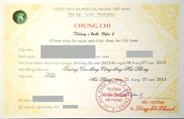 Sở nội vụ Hải Phòng đang xem xét, báo cáo Bộ Nội vụ "hợp thức hóa" chứng chỉ tiếng Anh bậc 2 do Trường Cao đẳng Cộng đồng Hải Phòng cấp năm 2015. (Ảnh: Lã Tiến) Sở nội vụ Hải Phòng đang xem xét, báo cáo Bộ Nội vụ "hợp thức hóa" chứng chỉ tiếng Anh bậc 2 do Trường Cao đẳng Cộng đồng Hải Phòng cấp năm 2015. (Ảnh: Lã Tiến)
