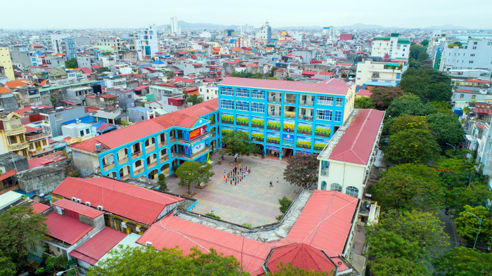Trường Tiểu học Nguyễn Văn Tố (quận Lê Chân, Hải Phòng) nhìn từ trên cao (Ảnh: Lã Tiến) Trường Tiểu học Nguyễn Văn Tố (quận Lê Chân, Hải Phòng) nhìn từ trên cao (Ảnh: Lã Tiến)