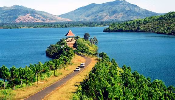 Công trình kiến trúc mang bản sắc văn hóa dân tộc ở Gia Lai tiếp tục bị tàn phá?