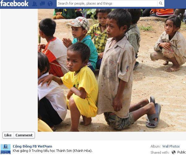 Bức ảnh gây xúc động lớn trong cộng đồng mạng ngày khai giảng.