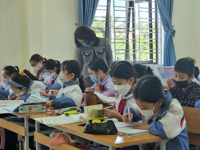 Trường Tiểu học Thành Tô hoàn thành kiểm tra các môn Toán, Tiếng Việt, Tiếng Anh trong 3 ngày (Ảnh: Phương Linh) Trường Tiểu học Thành Tô hoàn thành kiểm tra các môn Toán, Tiếng Việt, Tiếng Anh trong 3 ngày (Ảnh: Phương Linh)