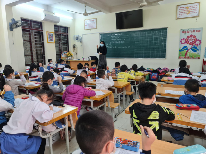 Do tình hình dịch bệnh hết sức phức tạp nên các nhà trường đã chủ động phương án dạy học, đẩy nhanh chương trình học ngay từ đầu năm (Ảnh: Lã Tiến) Do tình hình dịch bệnh hết sức phức tạp nên các nhà trường đã chủ động phương án dạy học, đẩy nhanh chương trình học ngay từ đầu năm (Ảnh: Lã Tiến)