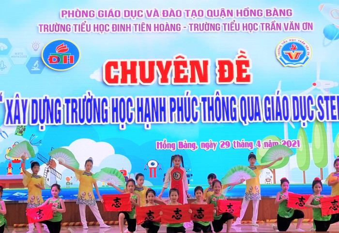 Tổ chức dạy học Stem hướng tới xây dựng trường học hạnh phúc (Ảnh: Phương Linh)