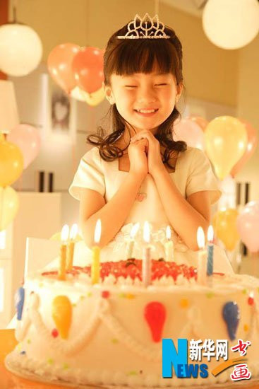 Năm 2009, Lâm Diệu Khả được nhận danh hiệu “Nữ diễn viên nhí xuất sắc nhất”, “Đại sứ hình tượng thủ đô Bắc Kinh”… ngoài ra nữ diễn viên nhí này còn được phong là “sao nhí số 1 Trung Quốc”.