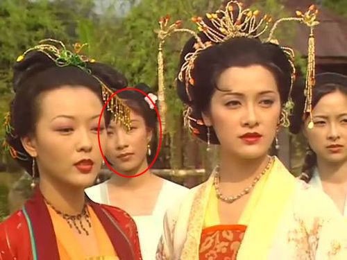 Dương Di vai một cung nữ trong phim “Dương Qúy Phi" Dương Di vai một cung nữ trong phim “Dương Qúy Phi"