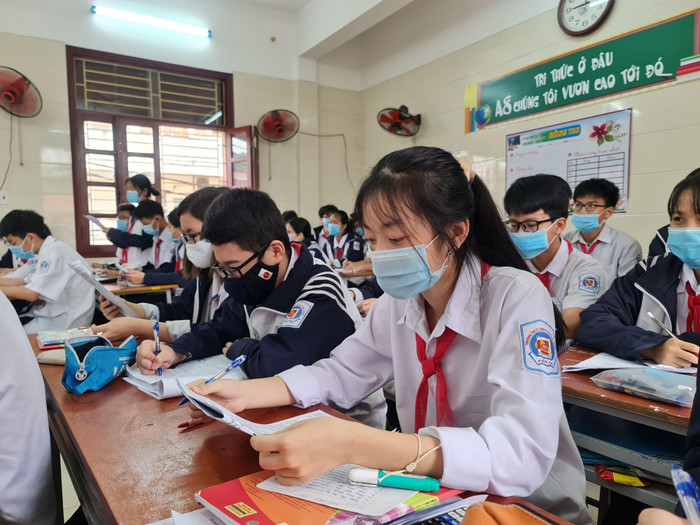 Sở Giáo dục và Đào tạo Hải Phòng cho biết, việc lấy phiếu nhận xét, đánh giá học sinh sẽ được triển khai và có rút kinh nghiệm cho năm học tới (Ảnh: Lã Tiến) Sở Giáo dục và Đào tạo Hải Phòng cho biết, việc lấy phiếu nhận xét, đánh giá học sinh sẽ được triển khai và có rút kinh nghiệm cho năm học tới (Ảnh: Lã Tiến)