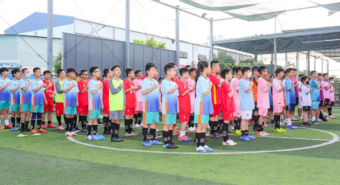 Giải bóng đá "TP2- ALL STARS CUP 2022" lần đầu tiên được tổ chức với quy mô lớn, thu hút đông đảo học sinh tham gia (Ảnh: MT) Giải bóng đá "TP2- ALL STARS CUP 2022" lần đầu tiên được tổ chức với quy mô lớn, thu hút đông đảo học sinh tham gia (Ảnh: MT)