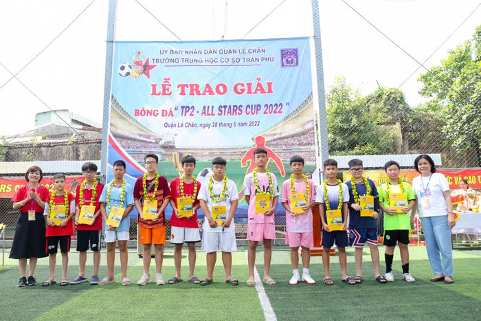 Các đội tuyển tham gia giải bóng đá đều chung tâm trạng hào hứng, sôi nổi (Ảnh: MT) Các đội tuyển tham gia giải bóng đá đều chung tâm trạng hào hứng, sôi nổi (Ảnh: MT)