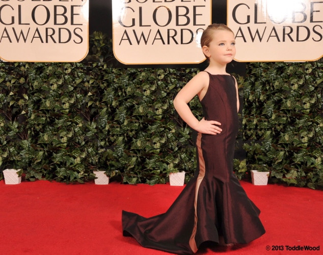 Taylor Swift phiên bản nhí cũng khá chuyên nghiệp trong cách tạo dáng. Taylor Swift phiên bản nhí cũng khá chuyên nghiệp trong cách tạo dáng.