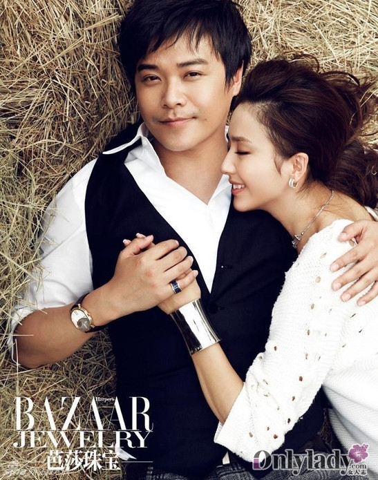 Nào ngờ khán giả đã “quay” cặp đôi từ chuyện tình trong phim đến ngoài đời và cuối cùng khiến cả hai đành phải thừa nhận họ đang yêu nhau. Và ngay ngày hôm sau, trên weibo của Sina, cặp đôi đã công khai tình yêu của mình với người hâm mộ và truyền thông.