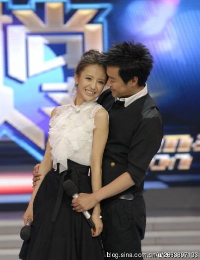 Trần Tư Thành – Đồng Lệ Á. Chuyện tình của cặp đôi này cũng dần được công chúng và truyền thông đón nhận chứ không ồ ạt như những mối tình khác. Ngày 27/2/2012, cặp đôi Tư Thành – Lệ Á thay mặt đoàn phim Chuyện tình Bắc Kinh tham dự một chương trình trên truyền hình...