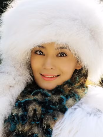 Ân Tố Tố - Vương Viên Khả trong Tân Ỷ Thiên Đồ Long Ký do Hoa Nghị sản xuất năm 2009.