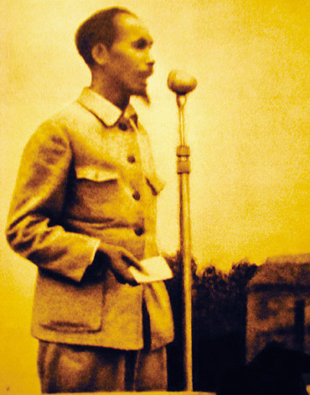 Giọng Chủ tịch Hồ Chí Minh ấm áp và truyền cảm, khắc sâu vào trái tim hàng triệu người dân Việt Nam trong ngày độc lập. Giọng Chủ tịch Hồ Chí Minh ấm áp và truyền cảm, khắc sâu vào trái tim hàng triệu người dân Việt Nam trong ngày độc lập.