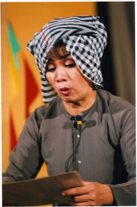 Tên tuổi nghệ sĩ Xuân Hương gắn với loạt chương trình Những người thích đùa. Tên tuổi nghệ sĩ Xuân Hương gắn với loạt chương trình Những người thích đùa.