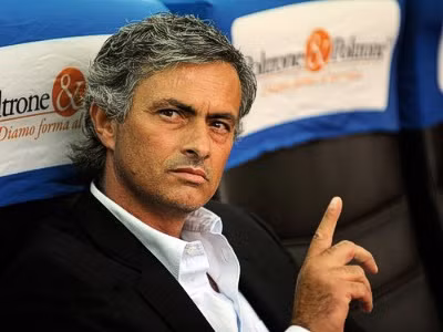 Mourinho vẫn "đặc biệt" cả khi bị sa thải