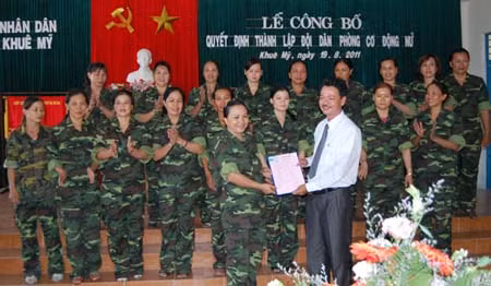 Đội dân phòng cơ động nữ ở Thành phố Đà Nẵng
