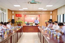 Thứ trưởng Bộ GDĐT Phạm Ngọc Thưởng kiểm tra công tác chấm thi tại Bắc Ninh