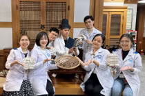 Tháo gỡ “điểm nghẽn” để đưa y học cổ truyền thực sự về với cộng đồng