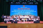 Các đại biểu chụp ảnh lưu niệm tại Hội thảo.