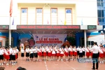 Học sinh biểu diễn nhạc cụ, giáo viên “bắn” rap siêu cuốn hút tại lễ bế giảng