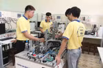 Sinh viên Trường Cao đẳng Điện tử - Điện lạnh Hà Nội. Ảnh: Website Nhà trường.