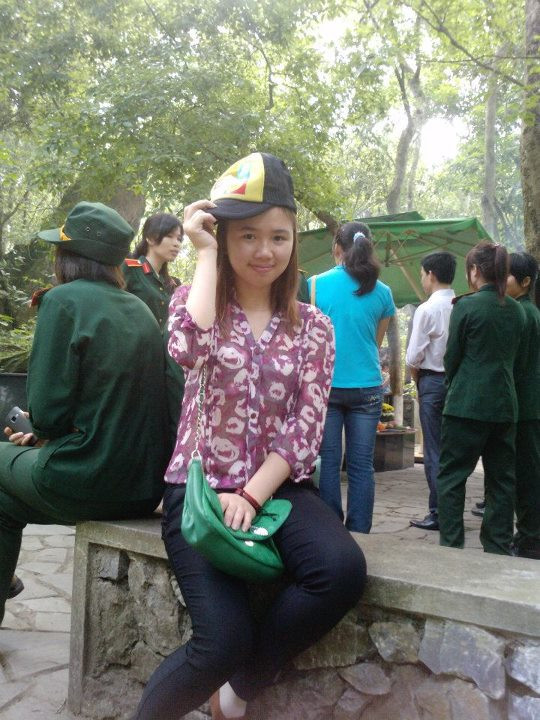 Điều không thích nhất ở bản thân Hạnh là: đôi lúc quá giản dị trong việc lựa chọn trang phục và không thích nghi nhanh trong môi trường mới, mong đợi nhất ở cuộc thi này: đối với một sinh viên năm 2, đây là cơ hội để Hạnh có thể tham gia cuộc thi, mong rằng cuộc thi này sẽ trở thành một dấu ấn đáng yêu và đáng nhớ cho quãng đời sinh viên của Hạnh