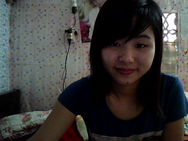 Hòa rất thích nghe nhạc, đi chơi cùng bạn bè và gia đình