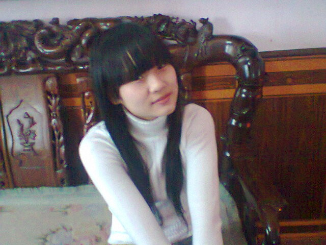 Trinh thích tham gia các hoạt động ngoai khóa, thích giao lưu bạn bè, thích được đi tham quan du lịch để mở rộng tầm mắt. Là người hòa đồng, sôi nổi, nhiệt tình. Mạnh mẽ và cá tính-đó là tính cách của Trinh.