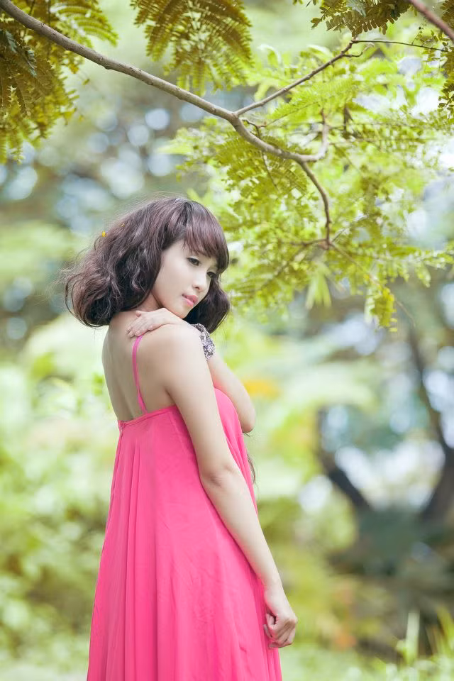 Một cuộc thi hấp dẫn và thú vị, tạo cơ hội cho các bạn nữ khắp đất nước được yêu mến và tỏa sáng. Đó là lý do Uyên Trân tham gia cuộc thi. Sở thích của mình là đọc sách, nghe nhạc. Năng khiếu là múa, rất thích múa. Hy vọng sẽ có thêm thật nhiều bạn và cầu mong cho mọi người tìm được nữ sinh trong mơ của mình. Ủng hộ Uyên Trân nhé