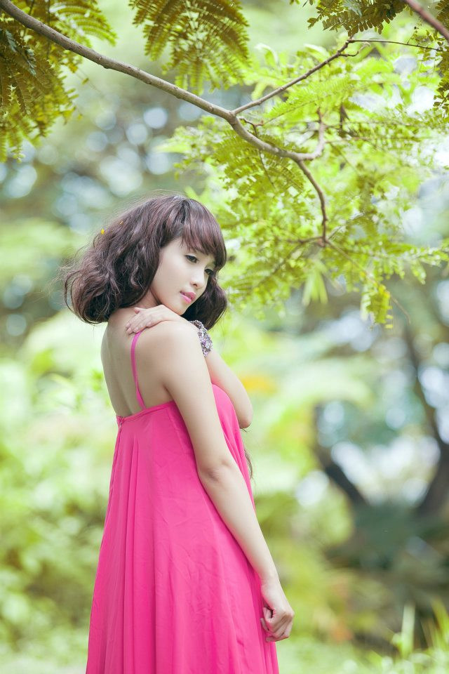 Một cuộc thi hấp dẫn và thú vị, tạo cơ hội cho các bạn nữ khắp đất nước được yêu mến và tỏa sáng. Đó là lý do Uyên Trân tham gia cuộc thi. Sở thích của mình là đọc sách, nghe nhạc. Năng khiếu là múa, rất thích múa. Hy vọng sẽ có thêm thật nhiều bạn và cầu mong cho mọi người tìm được nữ sinh trong mơ của mình. Ủng hộ Uyên Trân nhé Một cuộc thi hấp dẫn và thú vị, tạo cơ hội cho các bạn nữ khắp đất nước được yêu mến và tỏa sáng. Đó là lý do Uyên Trân tham gia cuộc thi. Sở thích của mình là đọc sách, nghe nhạc. Năng khiếu là múa, rất thích múa. Hy vọng sẽ có thêm thật nhiều bạn và cầu mong cho mọi người tìm được nữ sinh trong mơ của mình. Ủng hộ Uyên Trân nhé