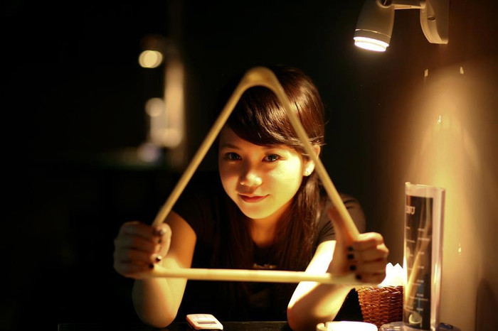 Diệu Hương thích chụp ảnh, nghe nhạc, online với bạn bè, đi du lịch, tham gia các hoạt động xã hội và làm từ thiện