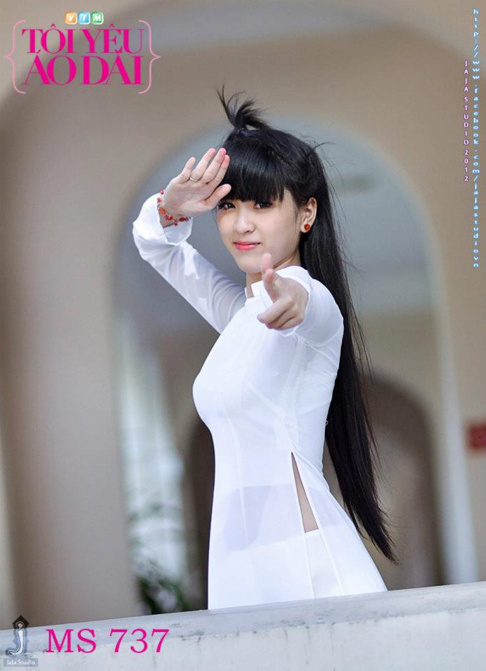 Phương là một teen khá năng động, sôi nổi và luôn tràn đầy năng lượng sống. Phương yêu cuộc sống tự do thoải mái và được làm những điều mình thích . Khi trưởng thành Phương có ước mơ sẽ làm tiếp viên hàng không . Luôn muốn khẳng định bản thân , làm cho bố mẹ tự hào và mang lại tiếng cười cho mọi người đó là động lực để Phương tham gia cuộc thi ''NỬ SINH TRONG MƠ ''. Rất mong được sự ủng hộ của các bạn. Phương là một teen khá năng động, sôi nổi và luôn tràn đầy năng lượng sống. Phương yêu cuộc sống tự do thoải mái và được làm những điều mình thích . Khi trưởng thành Phương có ước mơ sẽ làm tiếp viên hàng không . Luôn muốn khẳng định bản thân , làm cho bố mẹ tự hào và mang lại tiếng cười cho mọi người đó là động lực để Phương tham gia cuộc thi ''NỬ SINH TRONG MƠ ''. Rất mong được sự ủng hộ của các bạn.