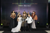 Thủ khoa ngành Thiết kế thời trang IUH: Đưa vẻ đẹp lò gạch Mang Thít vào hơi thở thời trang hiện đại