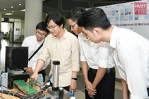Sinh viên Đại học Bách Khoa Hà Nội được tạo điều kiện về cơ sở vật chất, trang thiết bị hiện đại để thực hành. Ảnh: website nhà trường