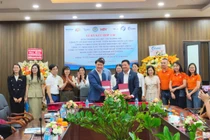 Trường Đại học Hải Dương ký kết hợp tác với nhiều doanh nghiệp để tạo điều kiện cho sinh viên trải nghiệm thực tế. Ảnh: NVCC