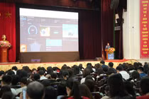 Chuyên gia nêu giải pháp công nghệ để đưa tiếng Anh trở thành ngôn ngữ thứ hai trong GDĐH