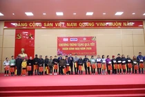 Tạp chí điện tử Giáo dục Việt Nam mang Tết nhân ái đến với 4 phường, xã của tỉnh Phú Thọ