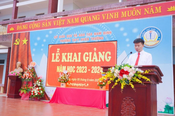 Thầy Phạm Văn Châu - Hiệu trưởng Trường Trung học phổ thông Xuân Trường (huyện Xuân Trường, tỉnh Nam Định). Ảnh: website nhà trường ad-4nxeasn4rlg6p9ytdcd-dbh0nyci60ay5-fwyyj2gyrkdks4src7sjh83ykba8mrenadpn5fnnkls-q9a5kep6dpslxtad-3rt8yxjvek3-or7fhsejzuipuddrmuxbuedo8tbp8u-4775.jpg