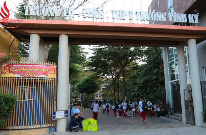Trường Tiểu học - Trung học cơ sở - Trung học phổ thông Trương Vĩnh Ký (phường Long Khánh, tỉnh Đồng Nai). Ảnh: website nhà trường. 486474496-1069165905238339-1547684076118724150-n.jpg