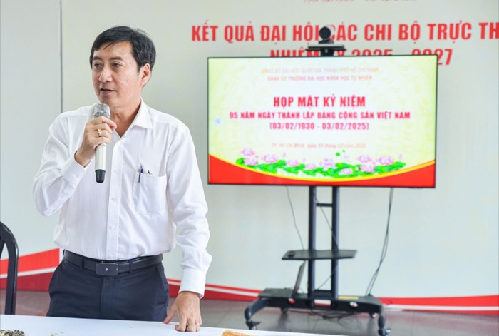 Phó Giáo sư, Tiến sĩ Trần Lê Quan - Hiệu trưởng Trường Đại học Khoa học Tự nhiên, Đại học Quốc gia Thành phố Hồ Chí Minh. Ảnh: website nhà trường tkt-8169-2048x1367-5952-1816.jpg